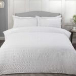 posteljnina iz zmeckanke bela