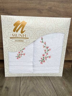 Brisače v škatli Bele Češnje